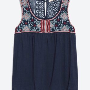 Top - Embroidery front knit top